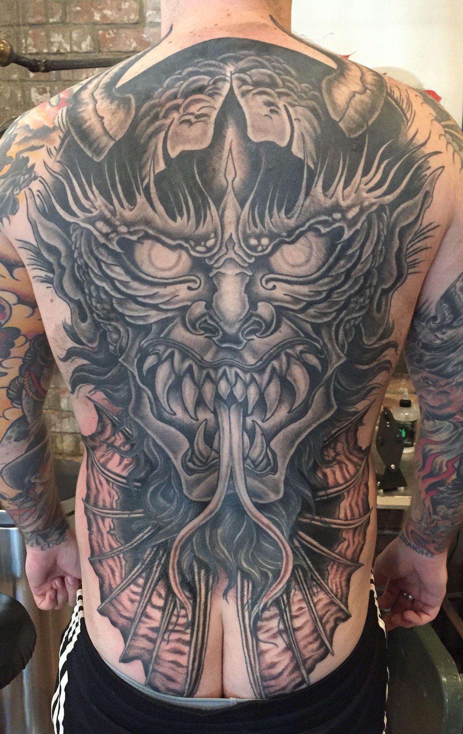 Image Alt /uploads/tattoo/large-scale/1785859134618-9.jpg