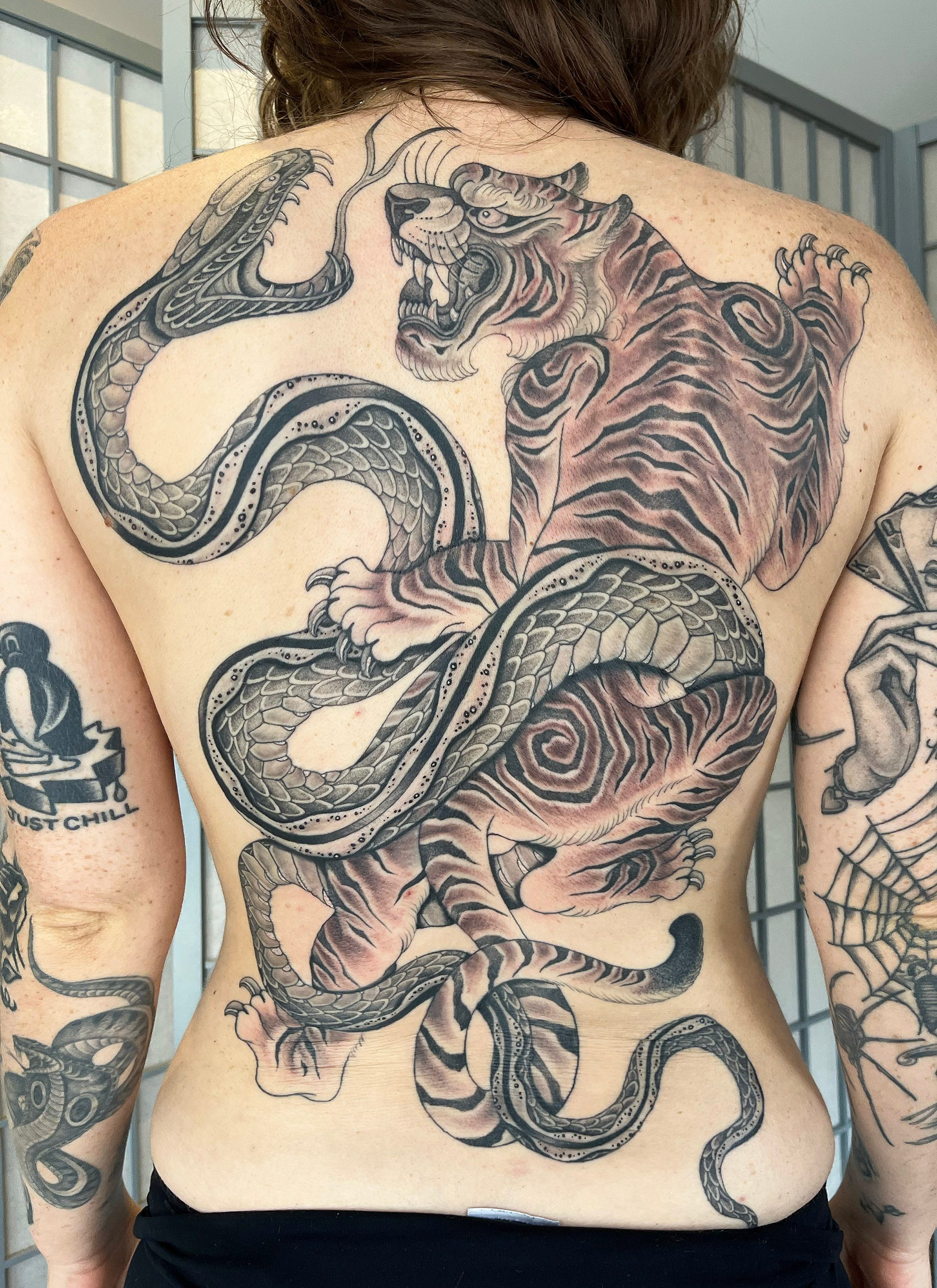 Image Alt /uploads/tattoo/large-scale/1785859140246-35.jpg