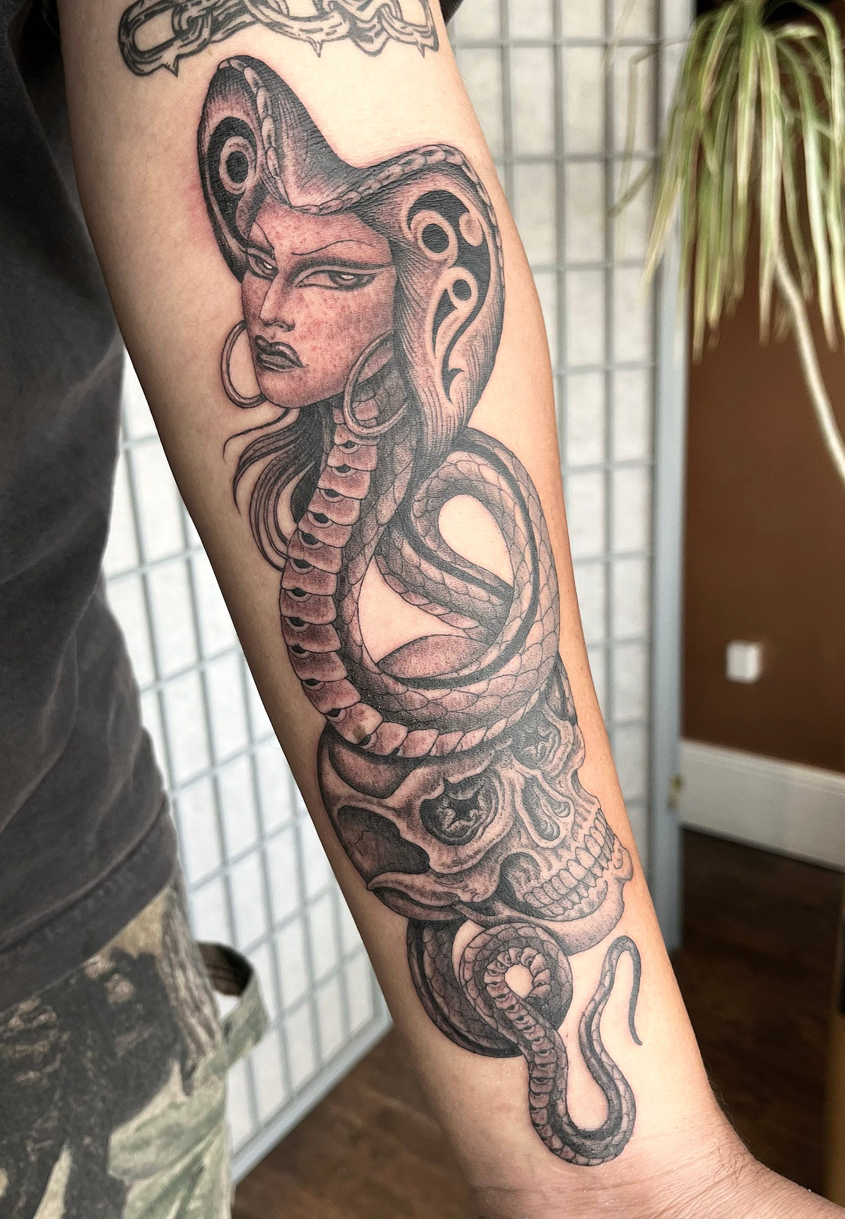 Image Alt /uploads/tattoo/small-scale/1785859272145-22.jpg