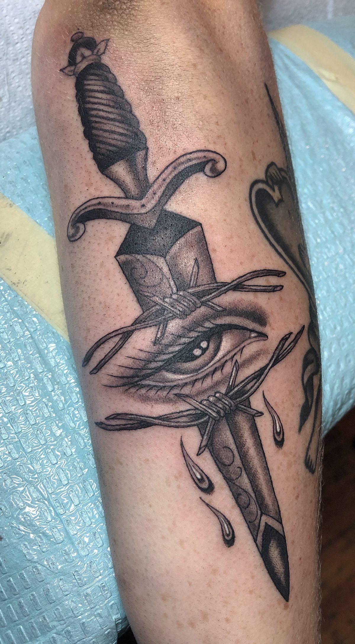 Image Alt /uploads/tattoo/small-scale/1785859291453-5.jpg